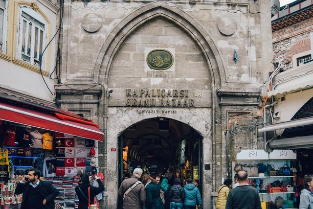 افضل 8 انشطة في سوق جراند بازار في اسطنبول