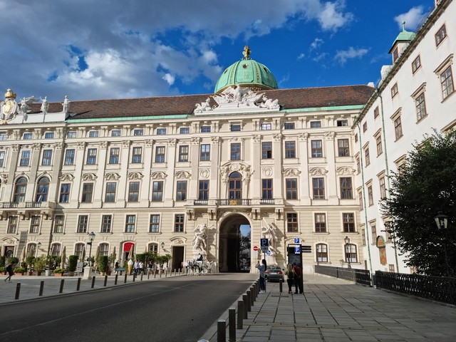 متحف الخزانة الامبراطورية فيينا