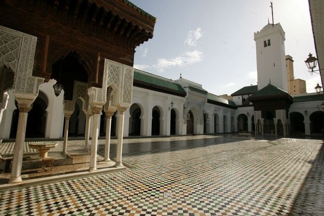 جامع القرويين من اهم معالم مدينة فاس المغرب