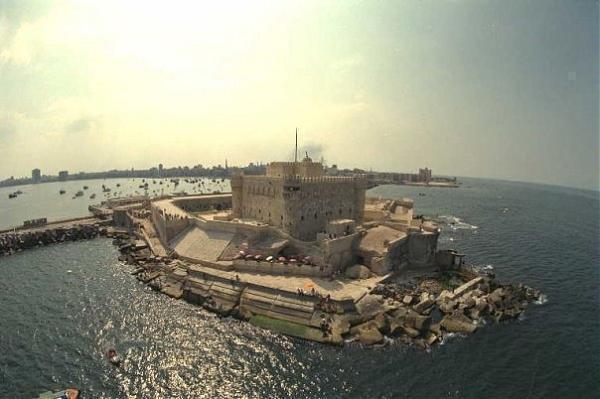 قلعة قايتباي من اشهر اماكن السياحة في الاسكندرية