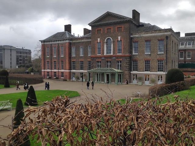 قصر كنسينغتون في لندن
