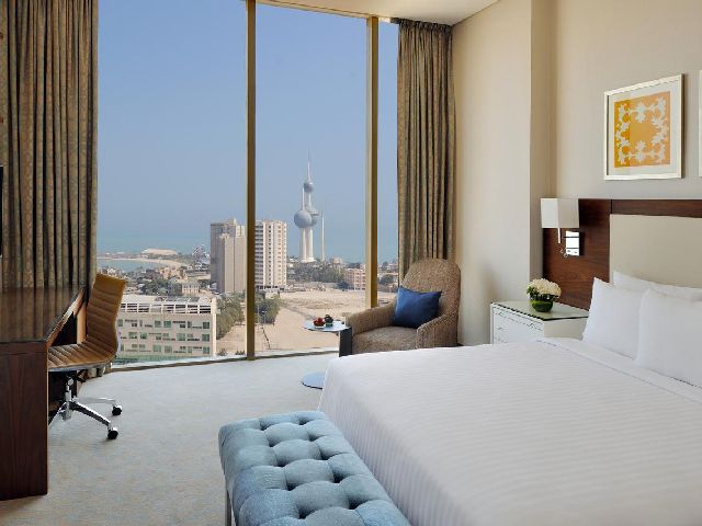 فندق ريزيدنس إن ماريوت الكويت أحد فنادق ثلاث نجوم في الكويت المطلة على المدينة