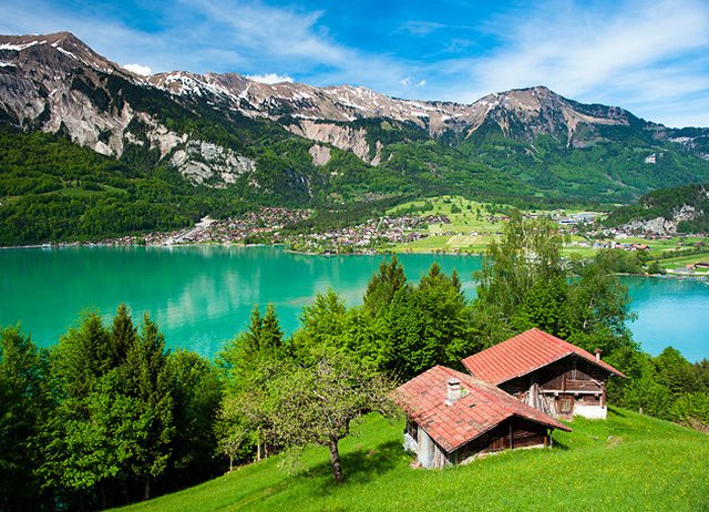 بحيرة برينز من اجمل اماكن سياحية في انترلاكن السويسرية - صور انترلاكن