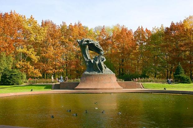 منتزه باثس الملكي من اهم الاماكن السياحية في وارسو