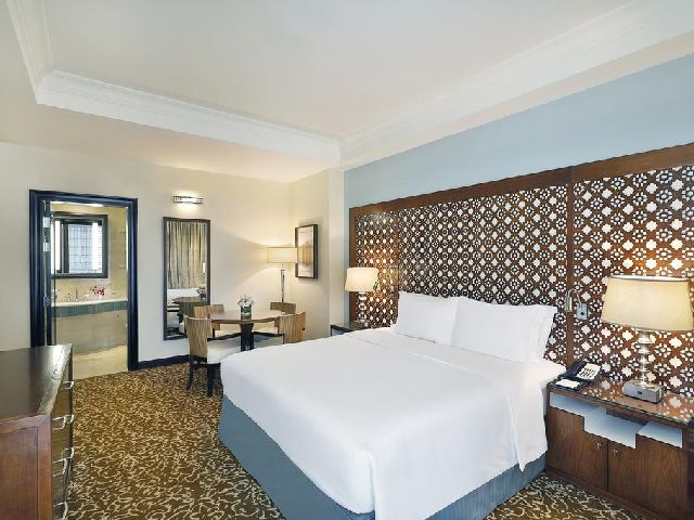 فندق اجنحة هيلتون مكة المزين بذوق رفيع بتصميم عصري ضمن فنادق جبل عمر