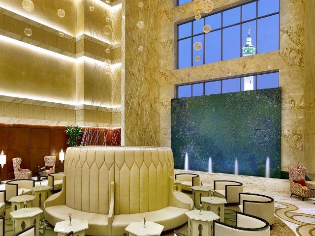 يتميّز فندق ماريوت جبل عمر بتصميماته الداخلية الرائعة.