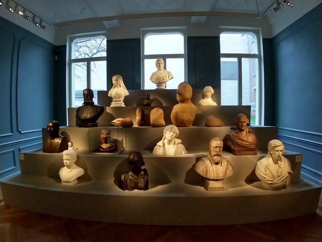 متحف لوفين بروكسل