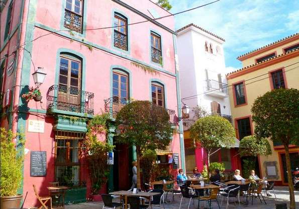 البلدة القديمة من اجمل الاماكن السياحية في ماربيا اسبانيا