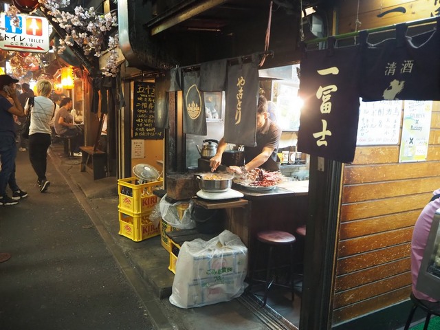 شارع أومويد يوكوتشو في طوكيو