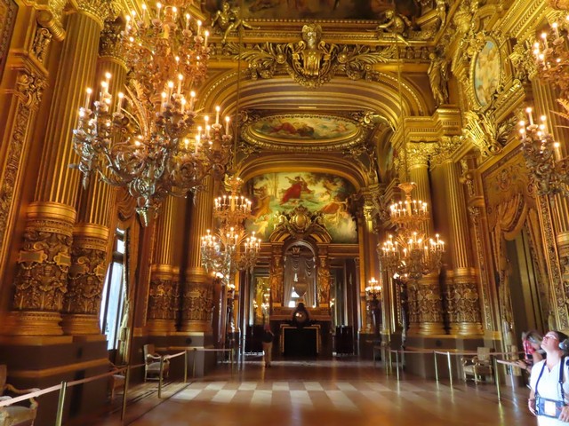 قصر غارنييه في باريس