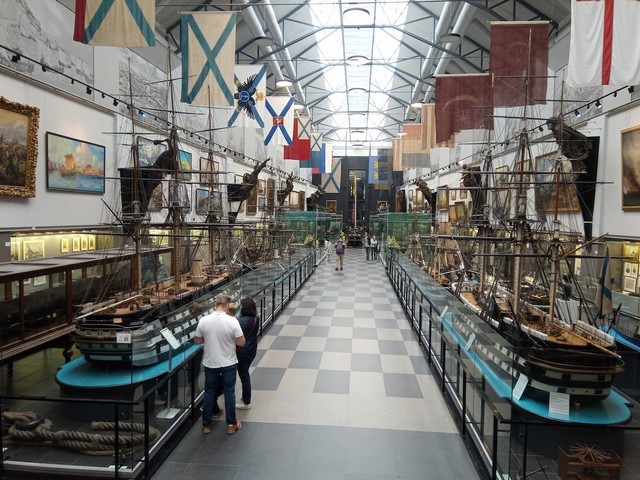 المتحف البحري المركزي في سانت بطرسبرغ