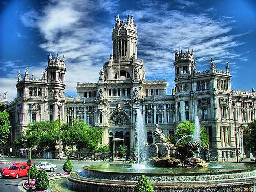 بلازا دي سيبيليس من معالم مدينة مدريد اسبانيا السياحية