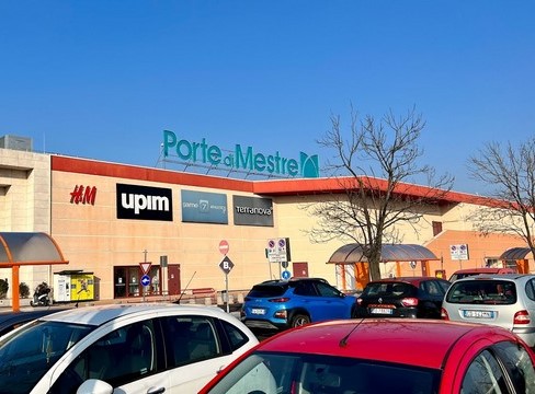 مركز تسوق بورت دي مستر فينسيا