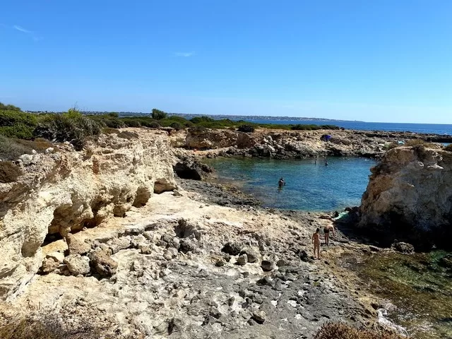 شاطئ بونتا اسبارانو في سيراكيوز