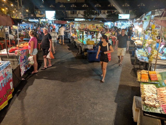 سوق رومفو في بتايا