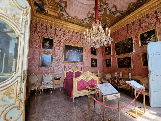 متحف القصر الملكي في جنوا
