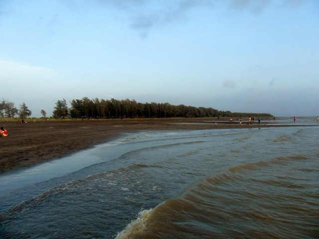 شواطئ في مومباي
