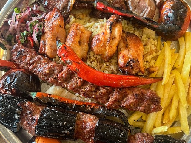 مطعم تافجي رجب اوستا السانجك في ازمير