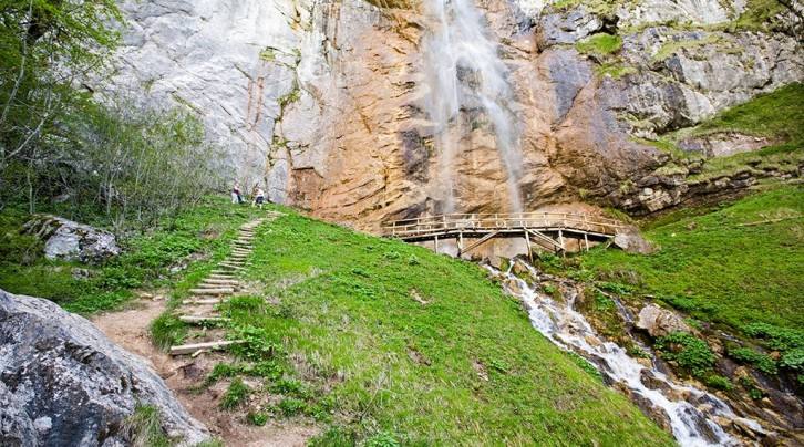 سكاكافاتس من أكبر وأجمل الشلالات في سراييفو البوسنة والهرسك