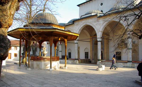 مسجد غازي خسرو بيك من اهم معالم سراييفو البوسنة