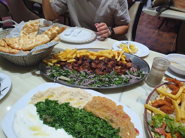 مطعم السراج للمأكولات التركية ينبع